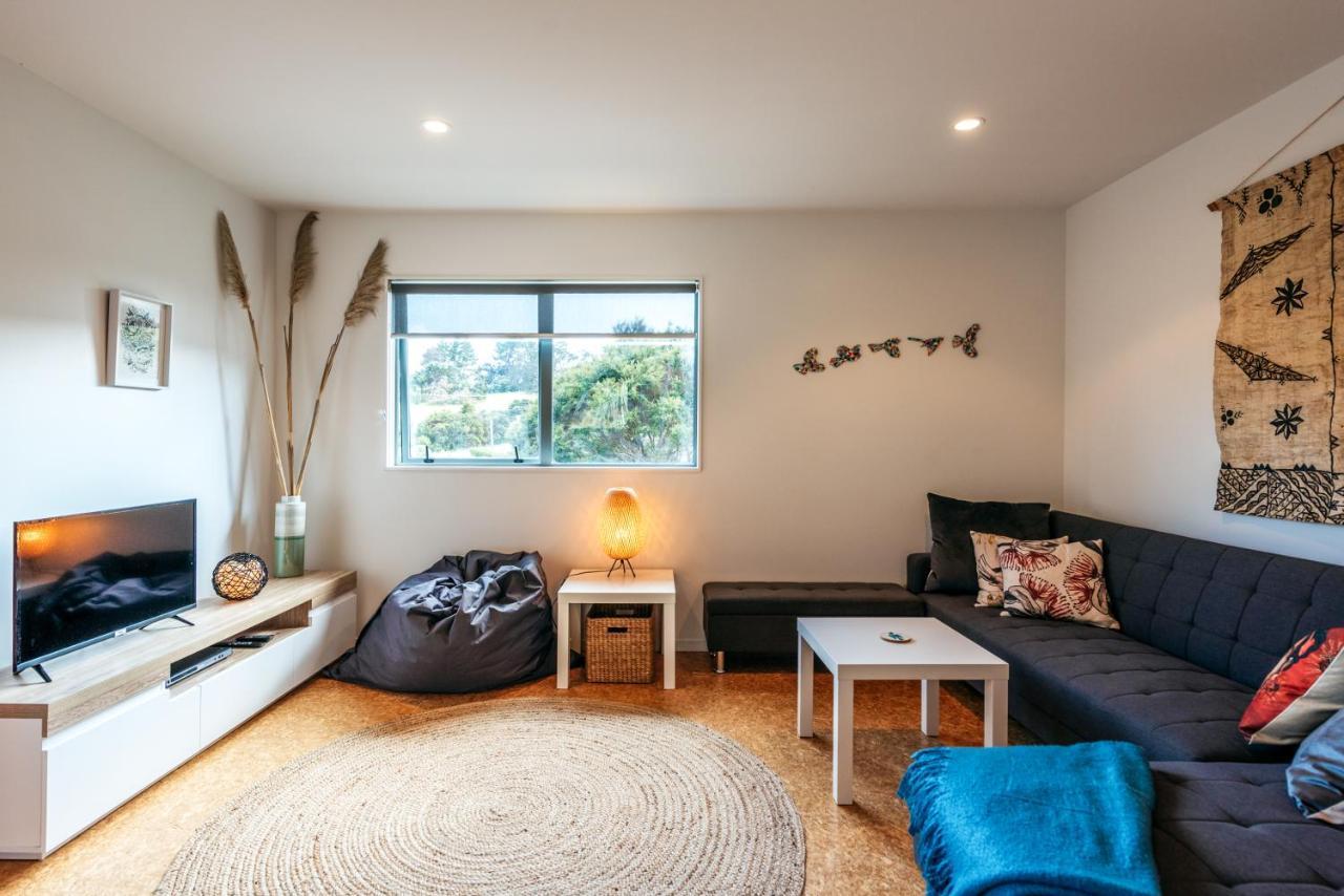 Treetop Retreat - Onetangi Holiday Home Экстерьер фото